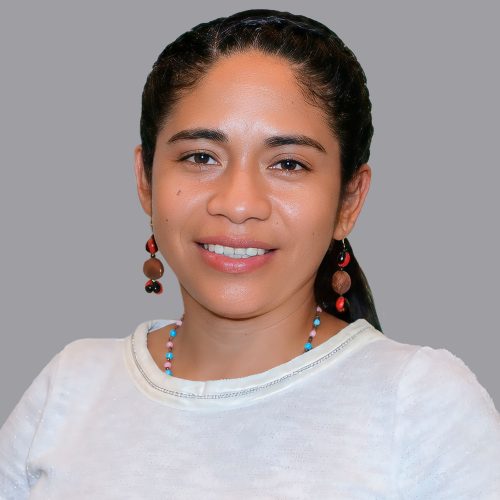 URAZA YAPUQUENDA VERENA